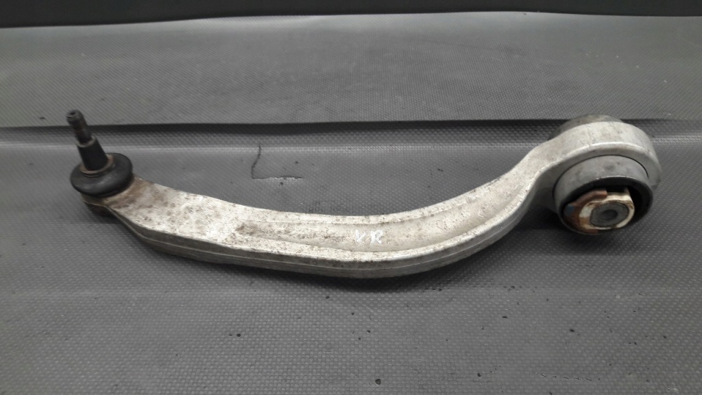 Рычаг нижний правый vw audi a4 b5 Киев
