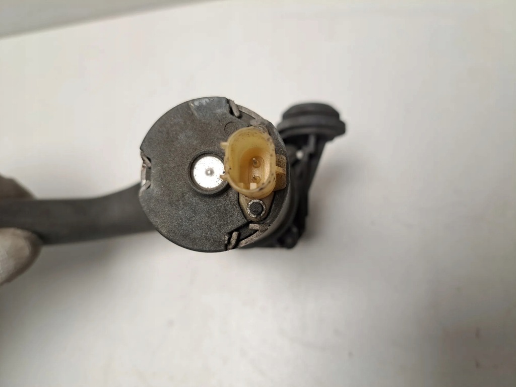 фото №8, Насос воды bmw 3 cabrio e93 8369806 4.0l бензиновый 309kw 2009