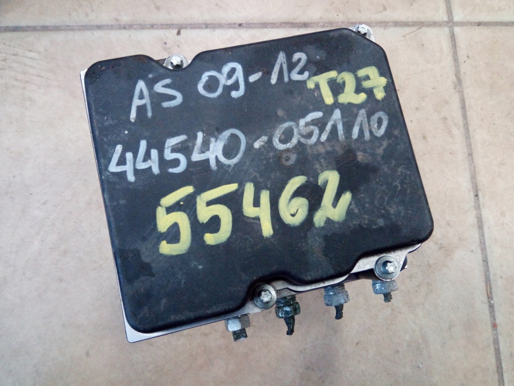 фото №1, Насос abs toyota avensis t27 44540-05110 oryg.