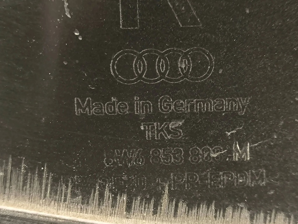 фото №6, Audi a5 2018 правая сторона кронштейн брызговики передних