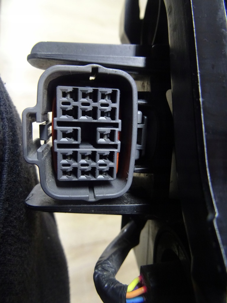 фото №11, Лампа перед передняя правая mazda iii 3 bp 8 pin