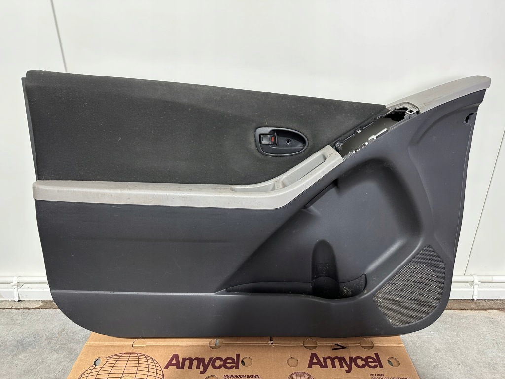 фото №1, Toyota yaris ii обшивка дверь левый 3d