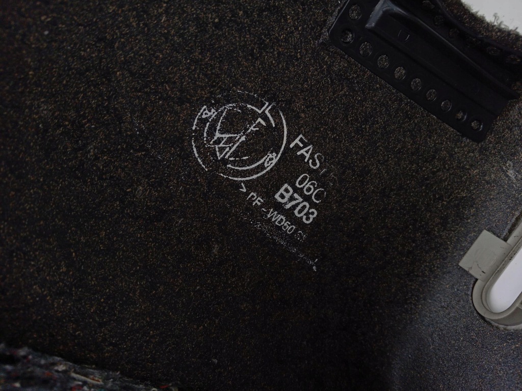 Полиця багажника alfa romeo 159 sedan Недорого