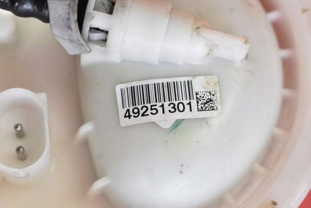 фото №8, Датчик уровня топлива 7313787 bmw x1 e84 3.0i 305 km 12-15