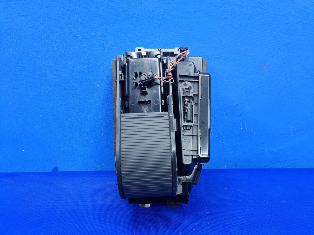 фото №10, Audi e-tron q8 вкладиш тунель середнього зарядний пристрій індукційна 4ke862533e