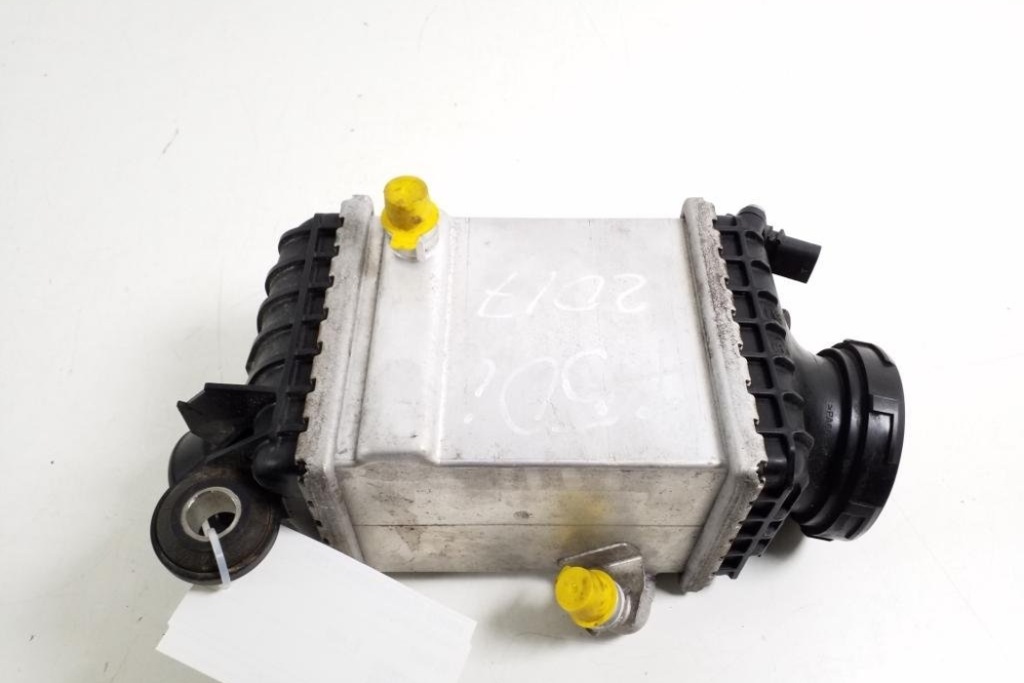 фото №1, Радіатор інтеркулер bmw 5 g30 8619391 2018