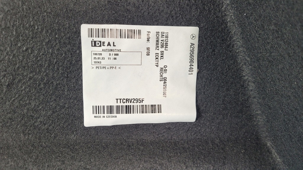 фото №14, Mercedes eqe w295 350+ 23r обшивка накладка багажника правый a2956904401