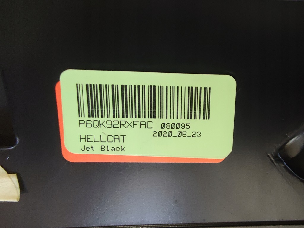 фото №9, Dodge challenger hellcat задний спойлер камера