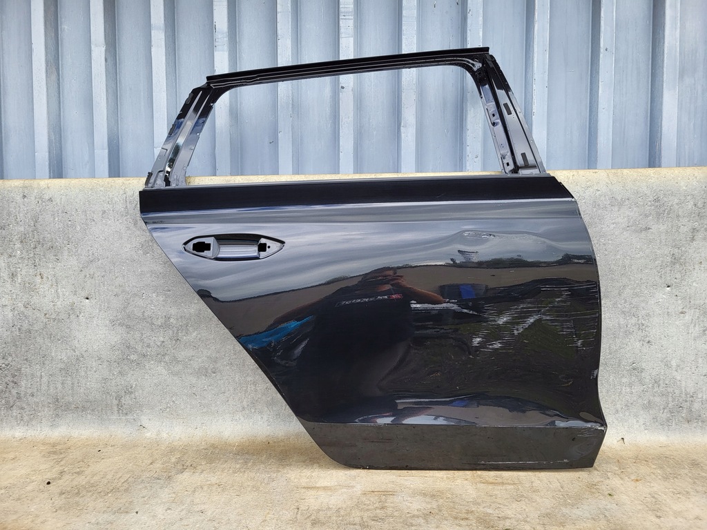 фото №1, Skoda octavia iv 4 kombi дверь правое задняя задние