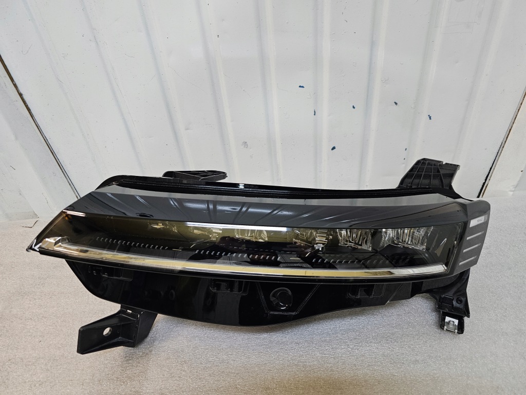 Купити Renault megane v 2023 e-tech фара передня ліва full led 260605490r європа