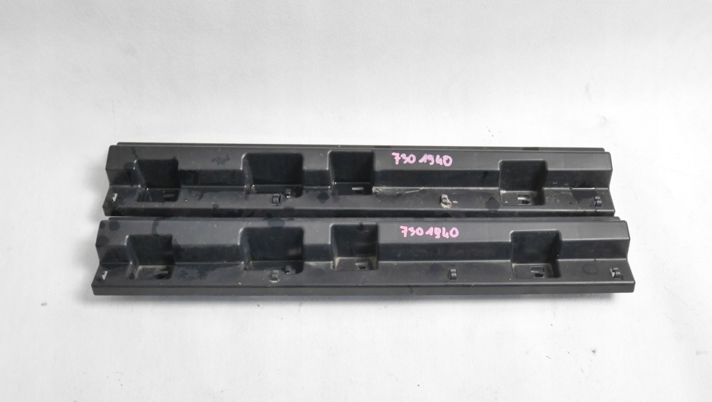 фото №1, Bmw 2 f45 f46 направляющая пластиковый накладки порога правый 7301940