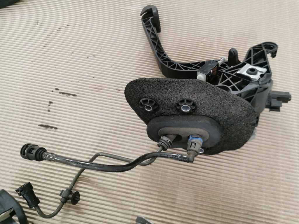 фото №6, Ford b-max 1.0 ecoboost 2012-17r. - педалі комплект