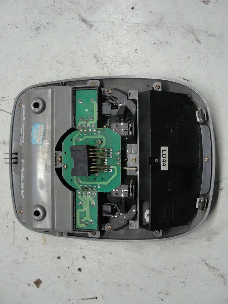 фото №5, Бардачок na накладки на фари панель керування kia carnival i