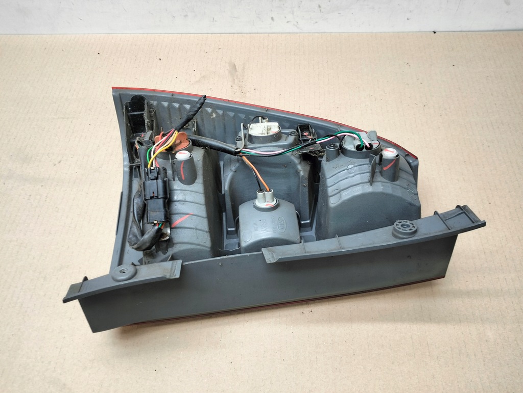 фото №10, Лампа правая задняя kia sportage ii lift lata 2008-2010