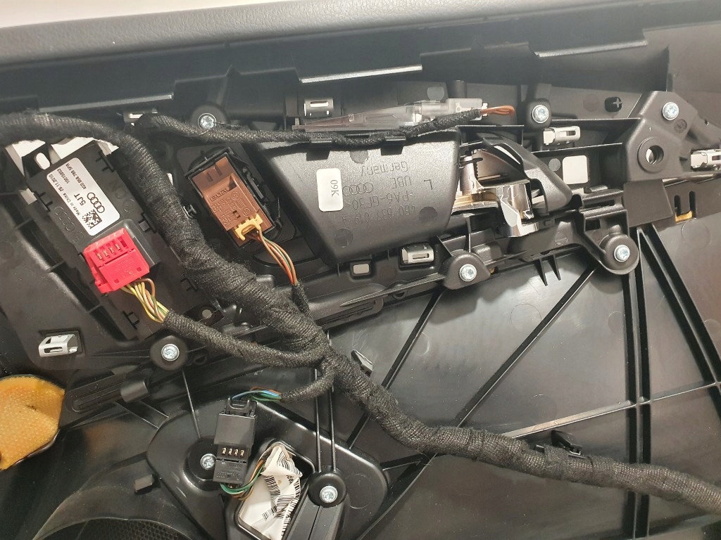 фото №14, Audi a6 c7 4g обшивка двері лівий memory шкіра led