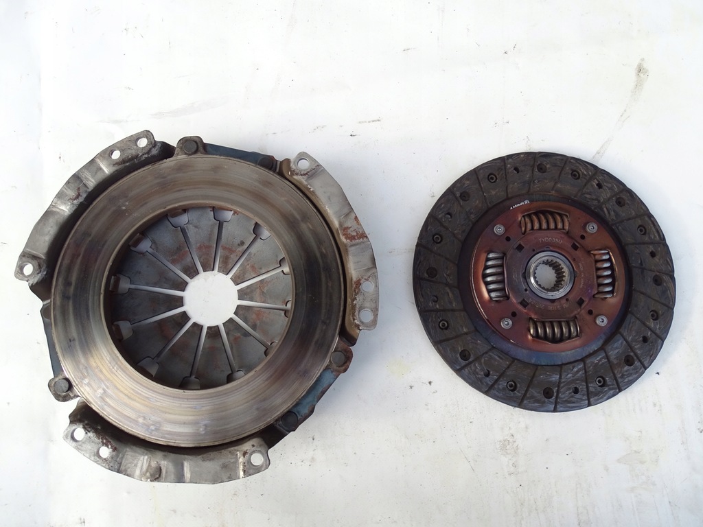 фото №1, Сцепление диск прижим toyota corolla verso ii e12 1.8 vvti