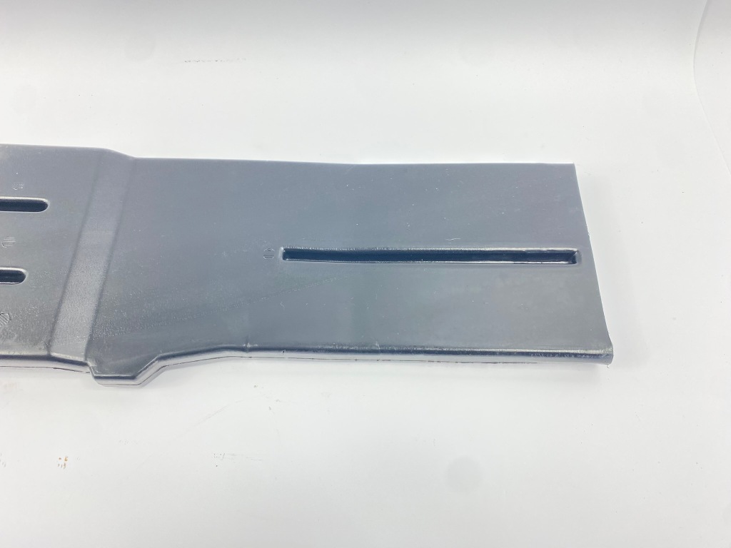 Купить Труба канал обдув воздуха левый mercedes w201 190 2018312146