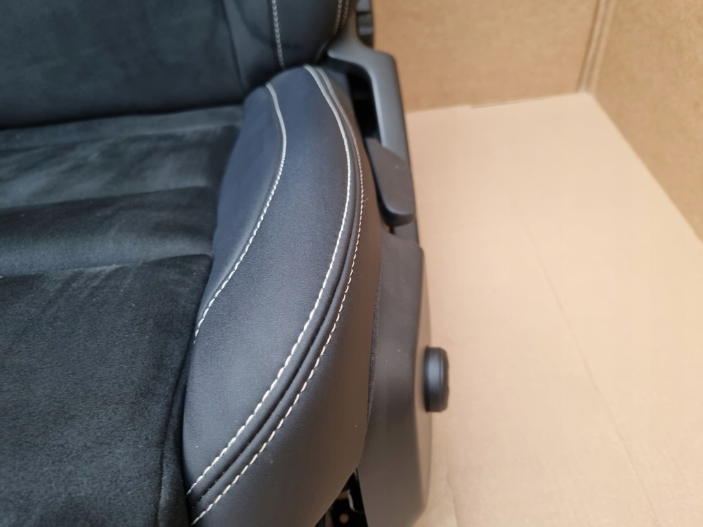 фото №5, Volvo c40 сиденья заднее сиденье салон alcantara кожа