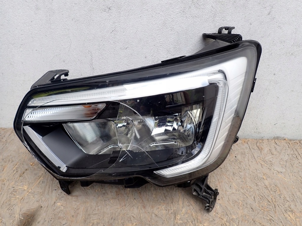 фото №1, Лампа ліва фара лівий renault master iii lift iv 2019-2024r 260607867r