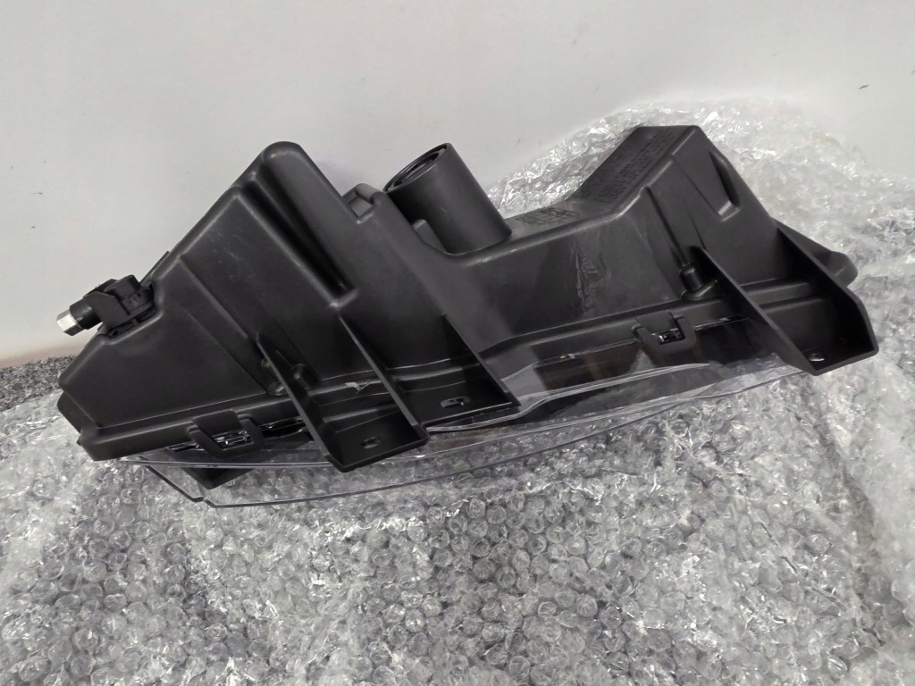 Противотуманная фара led drl левый tesla y рестайлинг  1507932-10 новый оригинальный Киев