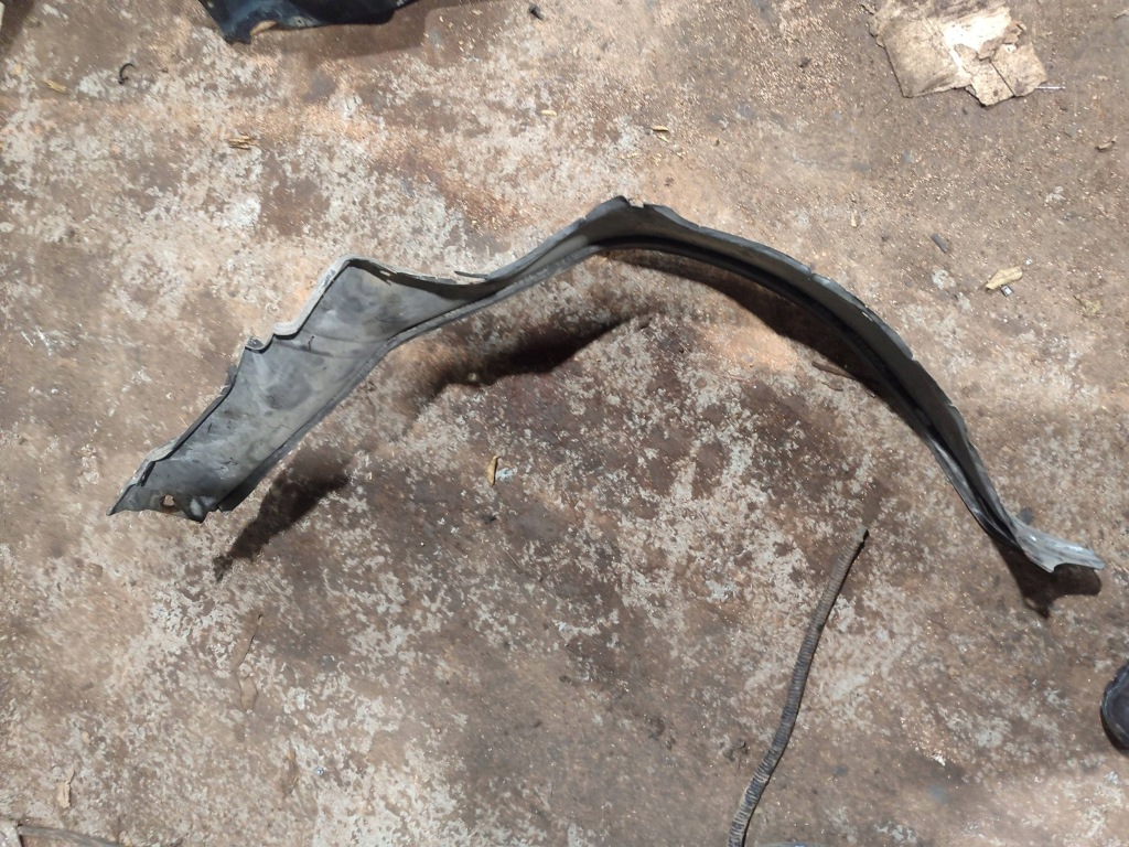 Купить Подкрылок передние mercedes-benz sl r129 1268840135