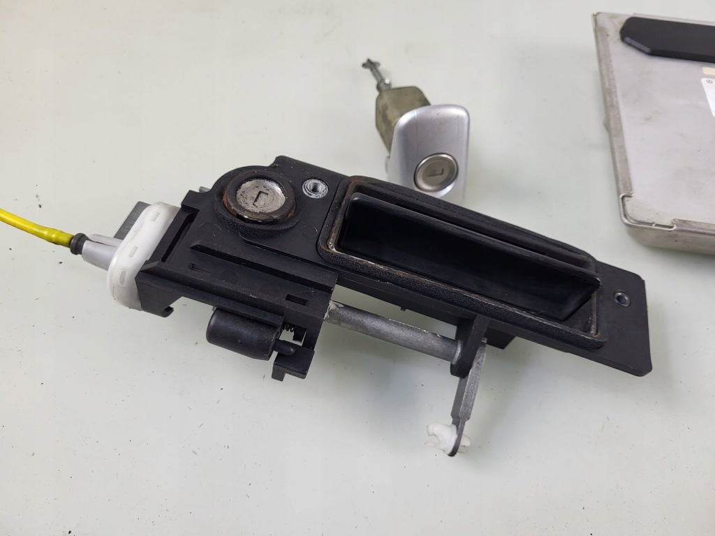 фото №12, Mercedes slk r170 lift 2.0 k aut. блок управления двигателя замок зажигания ручка вкладка