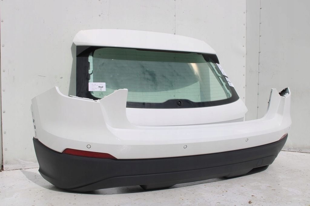 Audi q2 задня бампер + кришка багажника багажника + лампи лампа задній колір: t9t9 ly9c Доставка