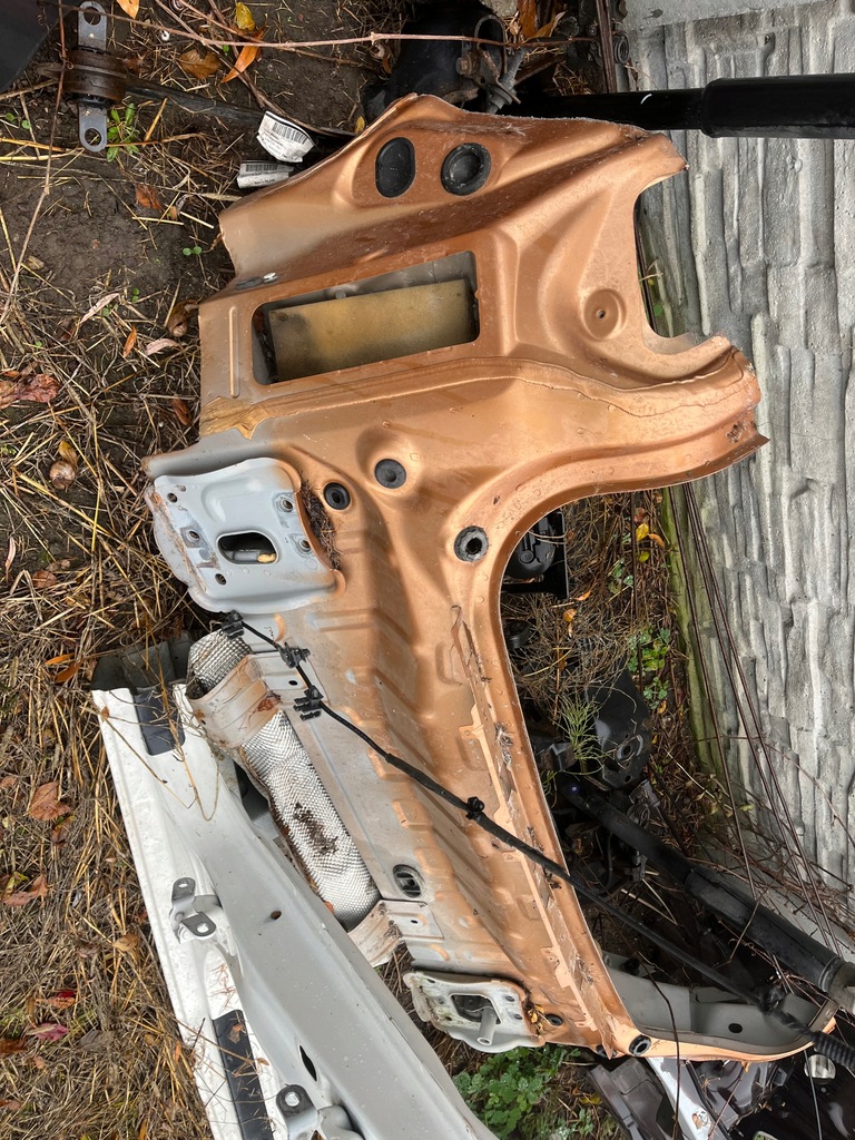 фото №1, Volvo v40 ii 12- поддон pas задний задняя четверть