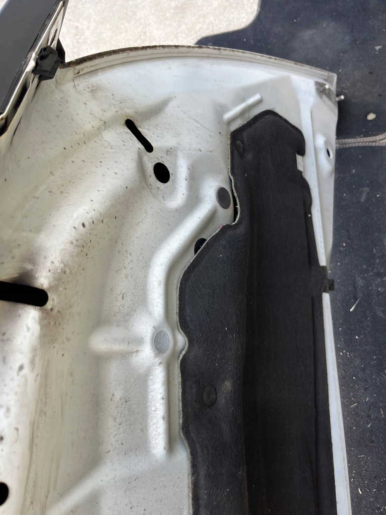 Купити Комплектна капот кришка двигуна trafic 3 рестайлінг  білий ідеальна w колір