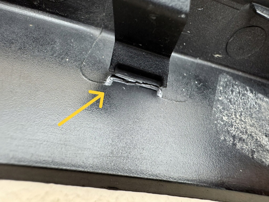 фото №16, Jaguar i-pace 18r- молдинг бампера левая левый перед j9d3-17e837-a