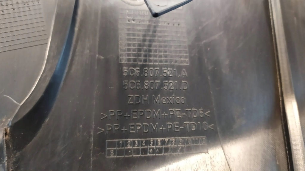 фото №12, Молдинг спойлер бампера заднего volkswagen jetta vi