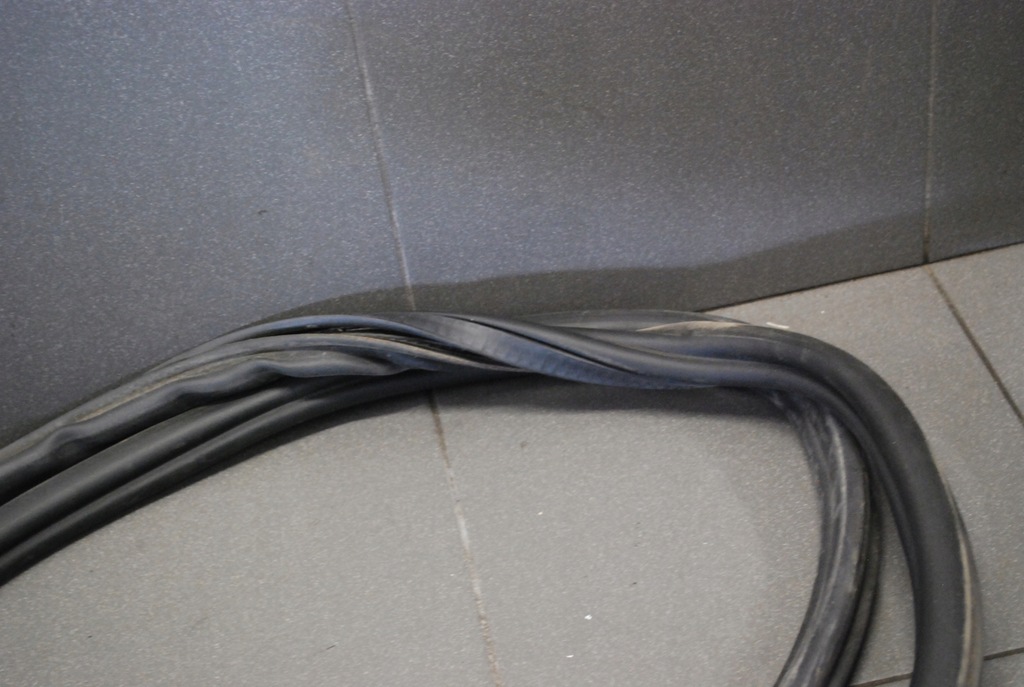 фото №7, Прокладка крышки багажника audi a3 8p lift 5d