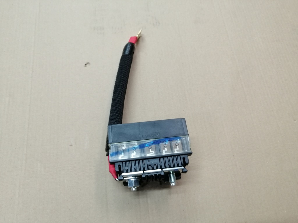 фото №1, Клемма с предохранители kadjar оригинал