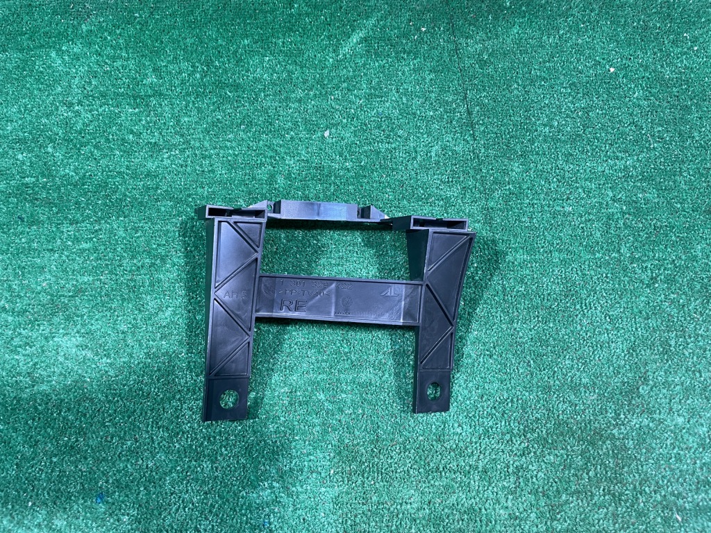 фото №1, Vw transporter t5 кронштейн напрямна pod фара правий перед 1301329422