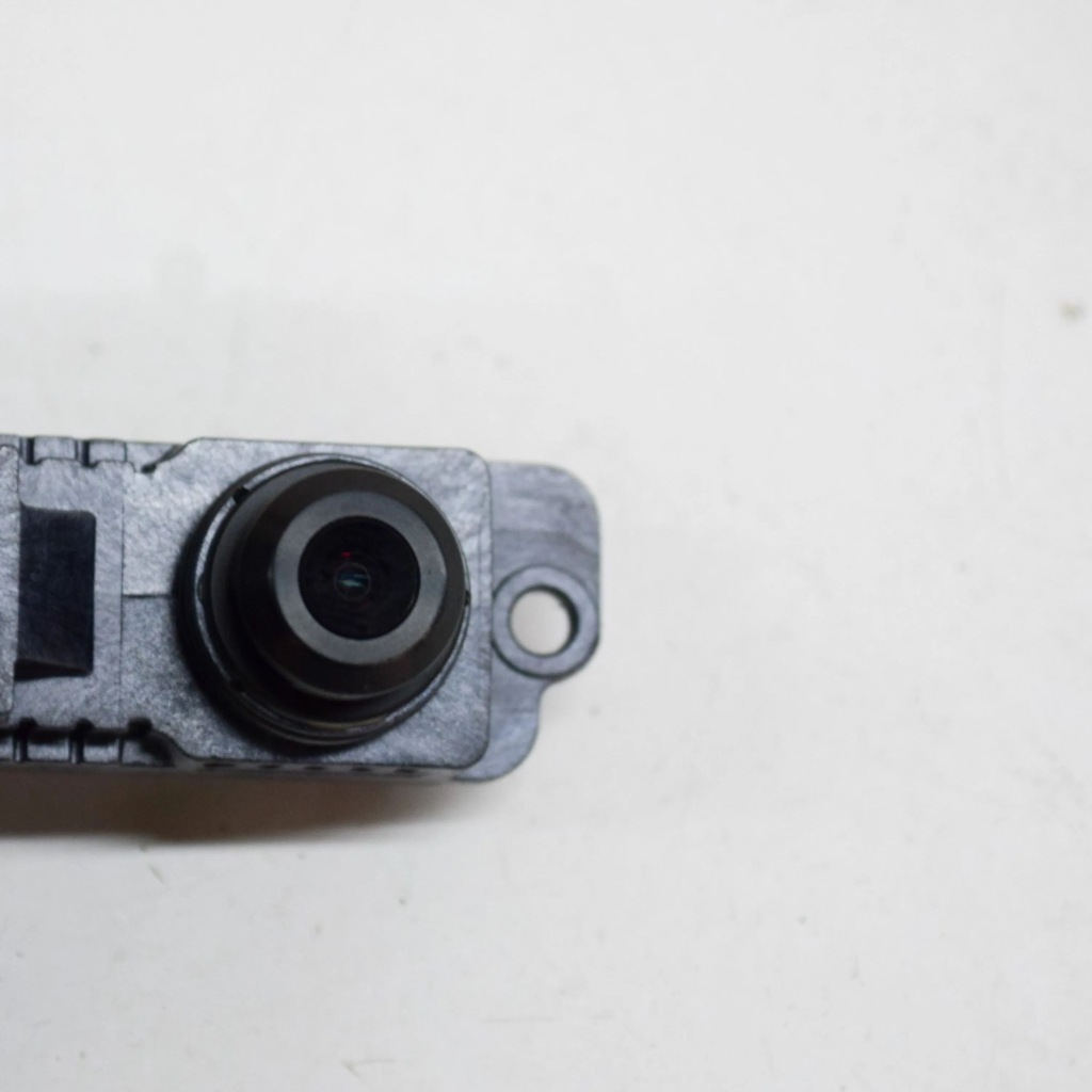 Tesla model 3 2020 правая сторона камера на крыле боковой Недорого