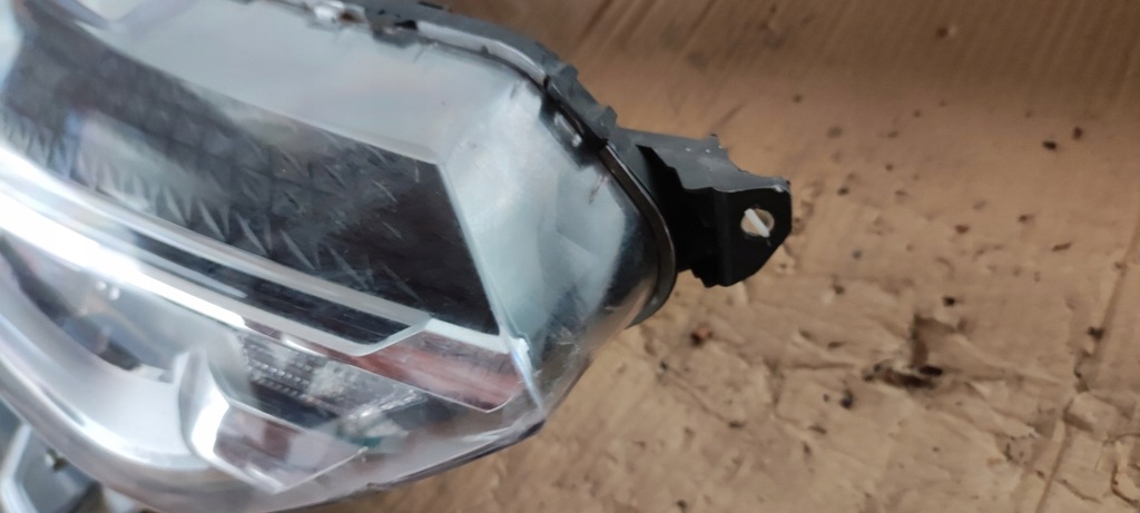 фото №8, Лампа перед renault arkana