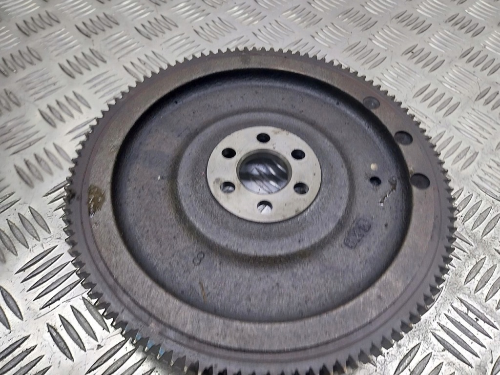 фото №1, Колесо маховик toyota starlet p9 1.4