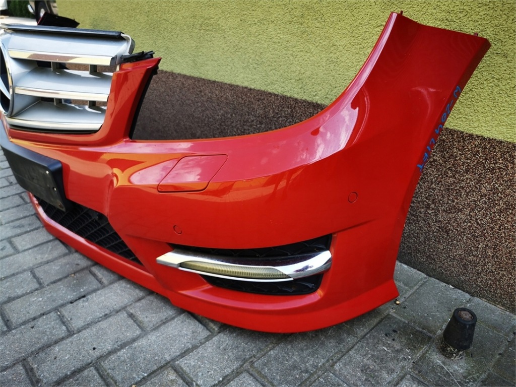 Mercedes c-klasa w204 седан рестайлинг  amg бампер перед комплектный  демонтаж Киев