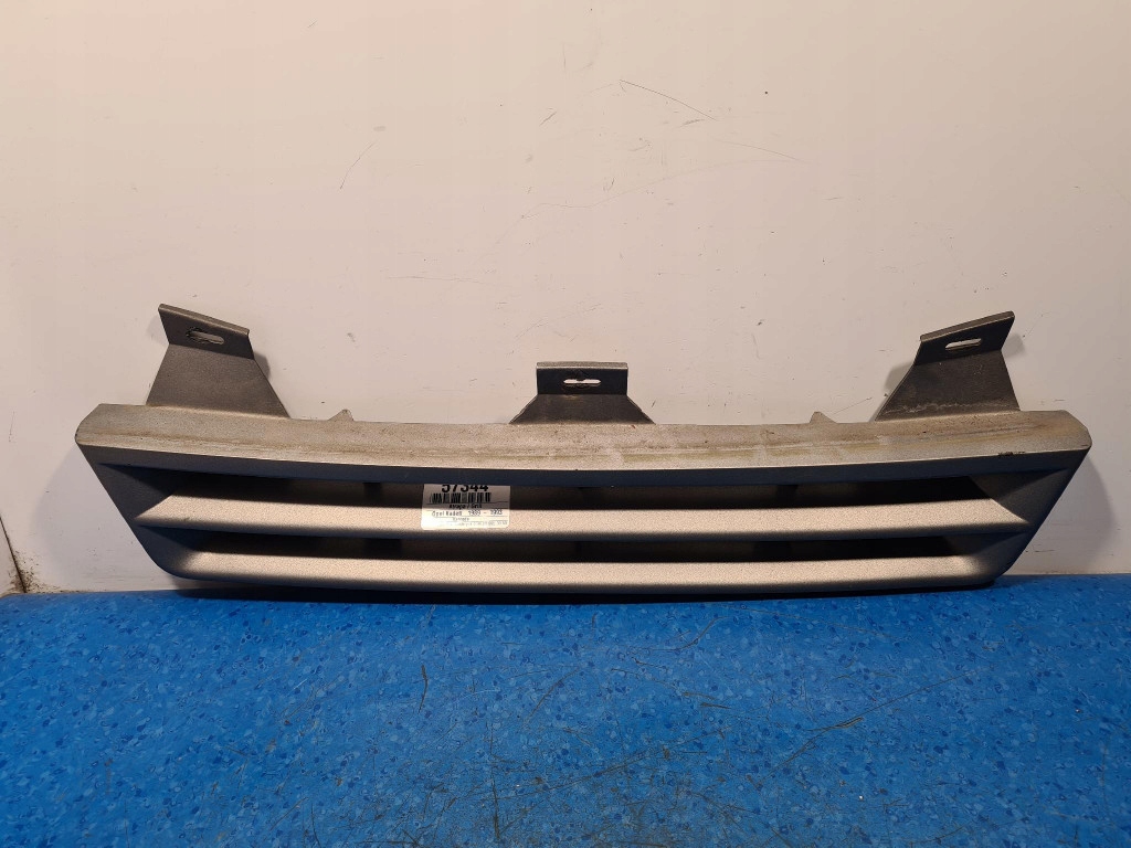 Купить Opel kadett e рестайлинг  решётка радиатора / решётка радиатора