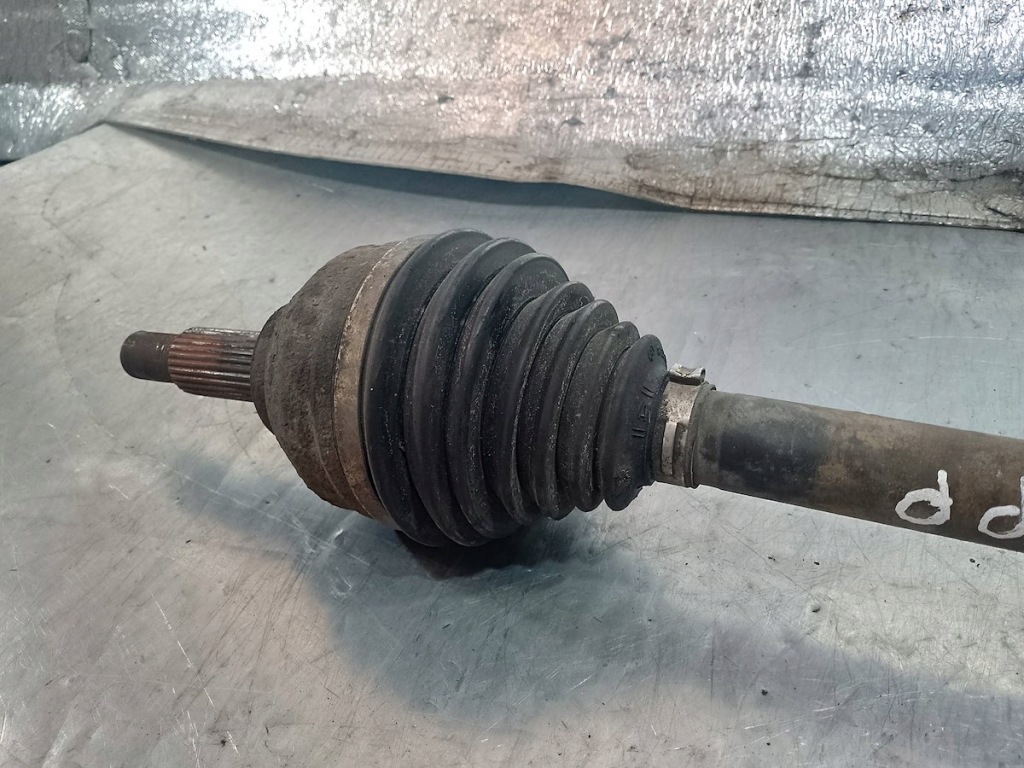Приводной вал правая перед renault trafic 8200169163 93850890 2.5 dci Доставка