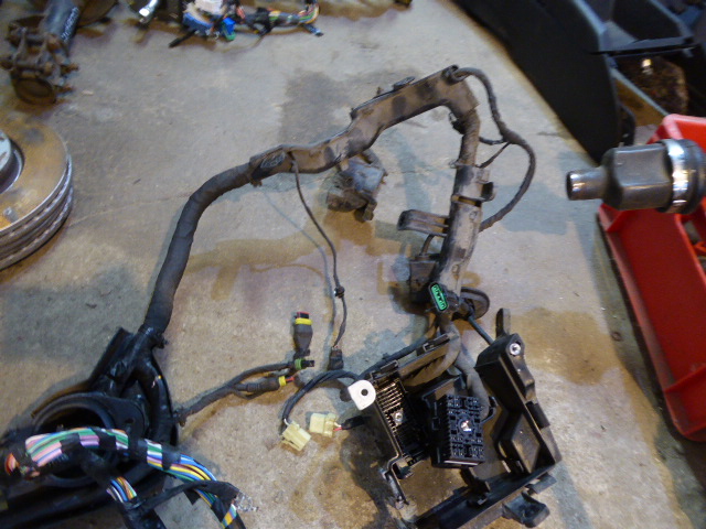 фото №11, Ceed i 06-09 електропроводка джгут колодка штекер відсік двигуна 1.6 crdi d4fb