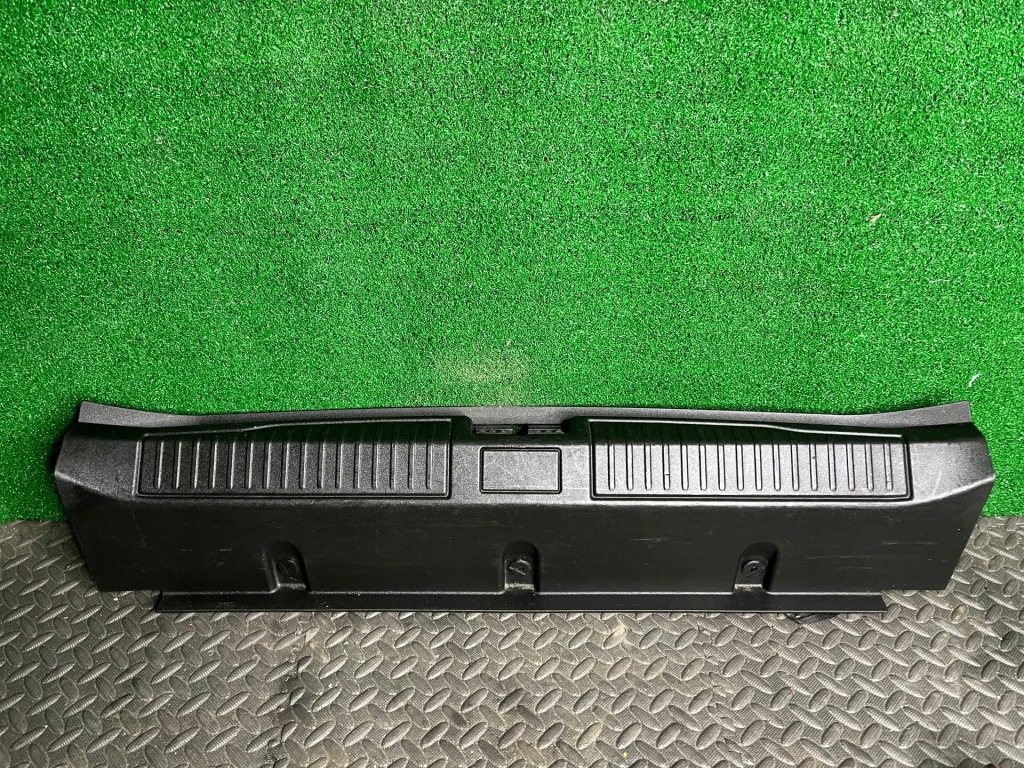 Купити Захист корпус поріг поперечина багажника 156107229 alfa romeo giulia