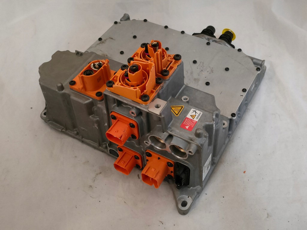 фото №10, Преобразователь напряжения porsche taycan 9j1915539db