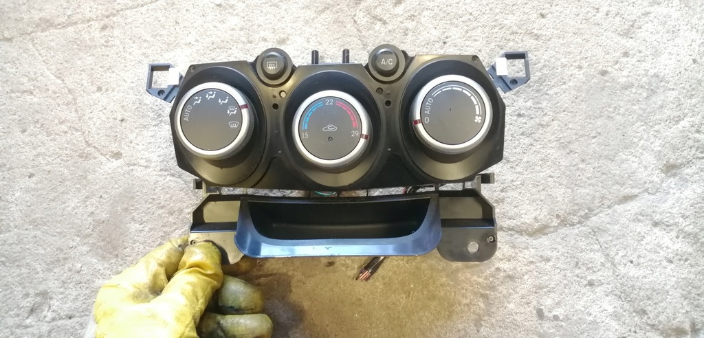 фото №1, Mazda 2 07-14 панель обдув климат-контроль