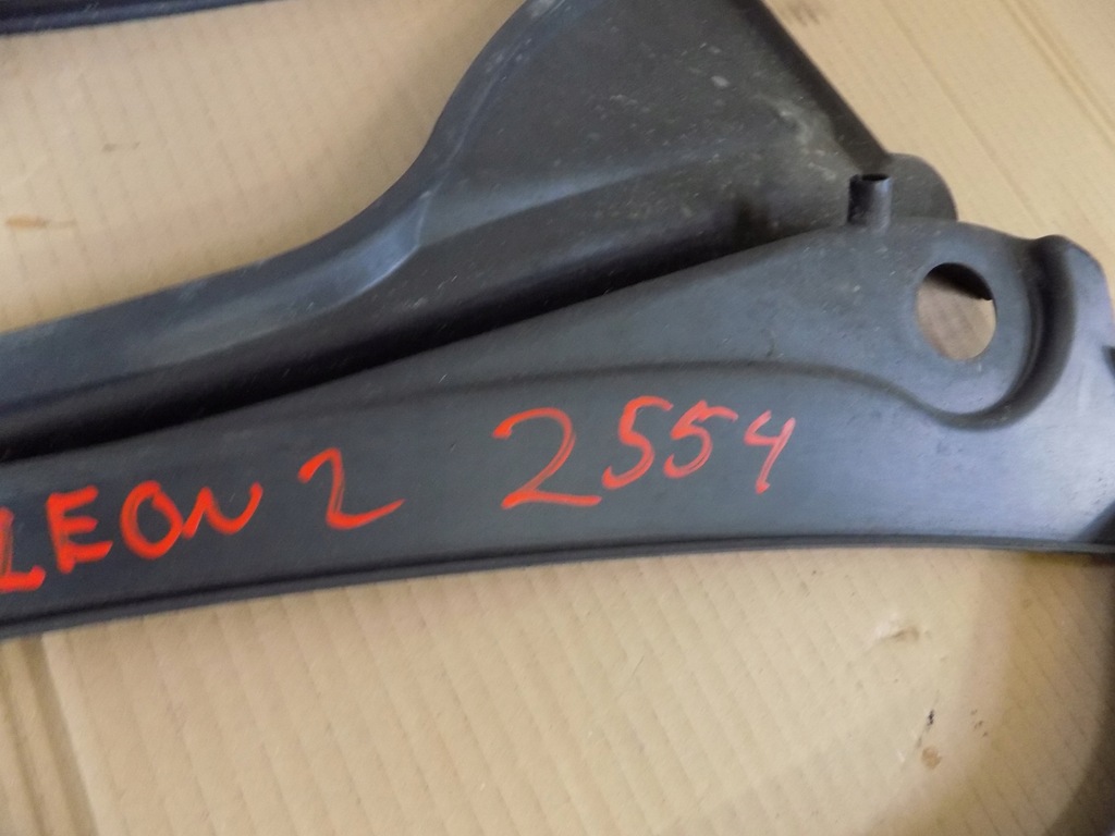 фото №4, Seat leon ii 2 04- жабо