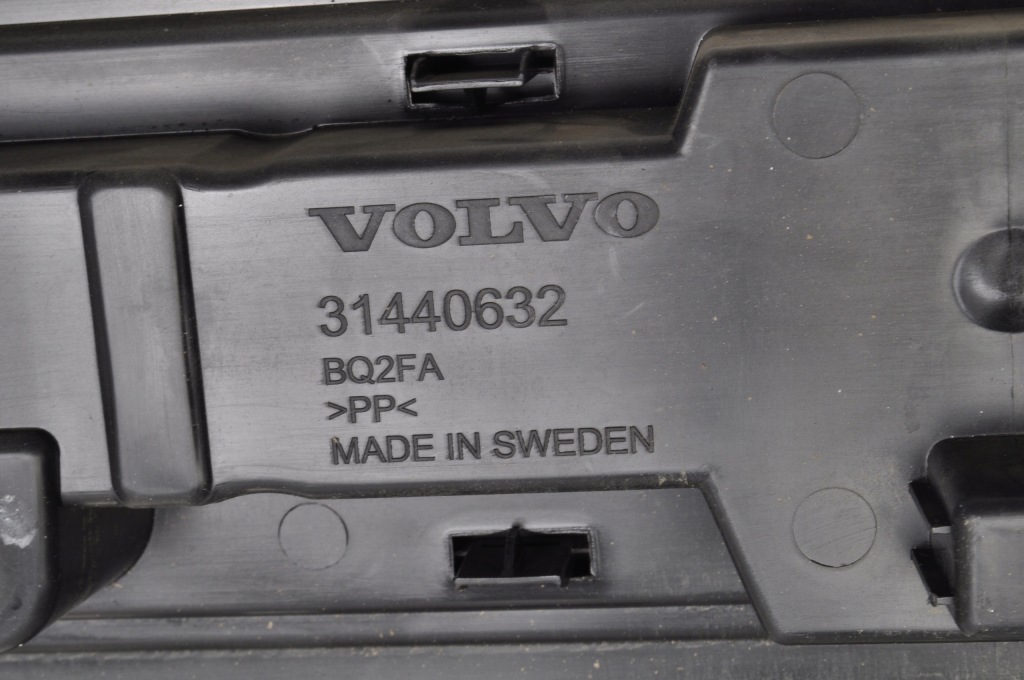 фото №16, Volvo xc60 ii захист кришки багажника кнопки 31440632