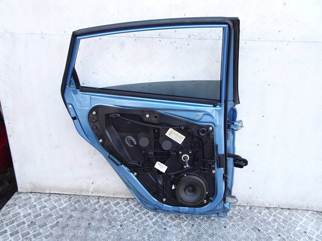 фото №6, Двері лівий задня ford fiesta mk7 99