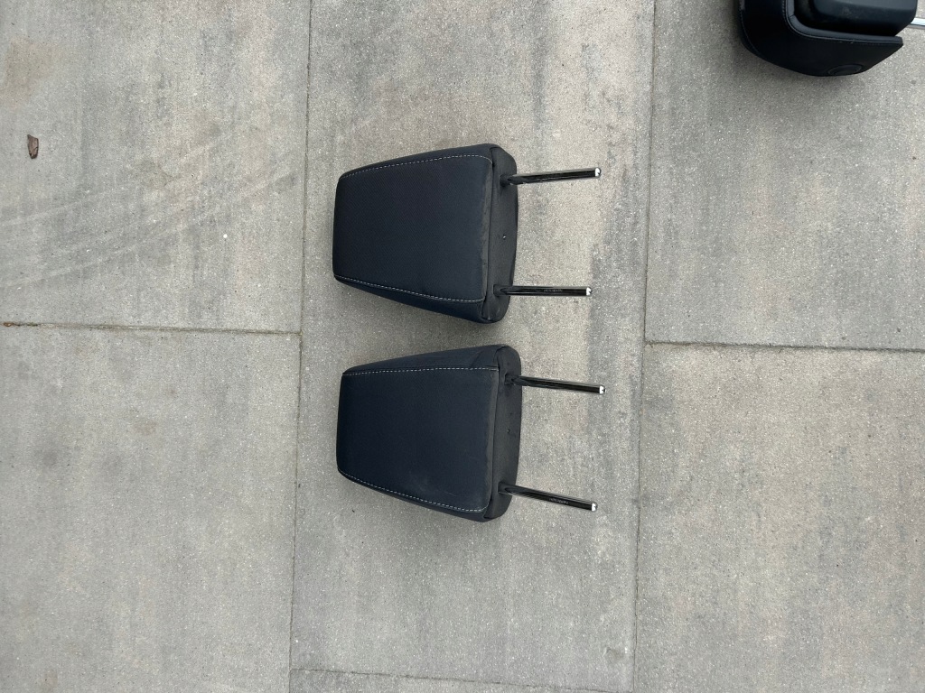 Купити Підголівник праві ліва перед corolla e21