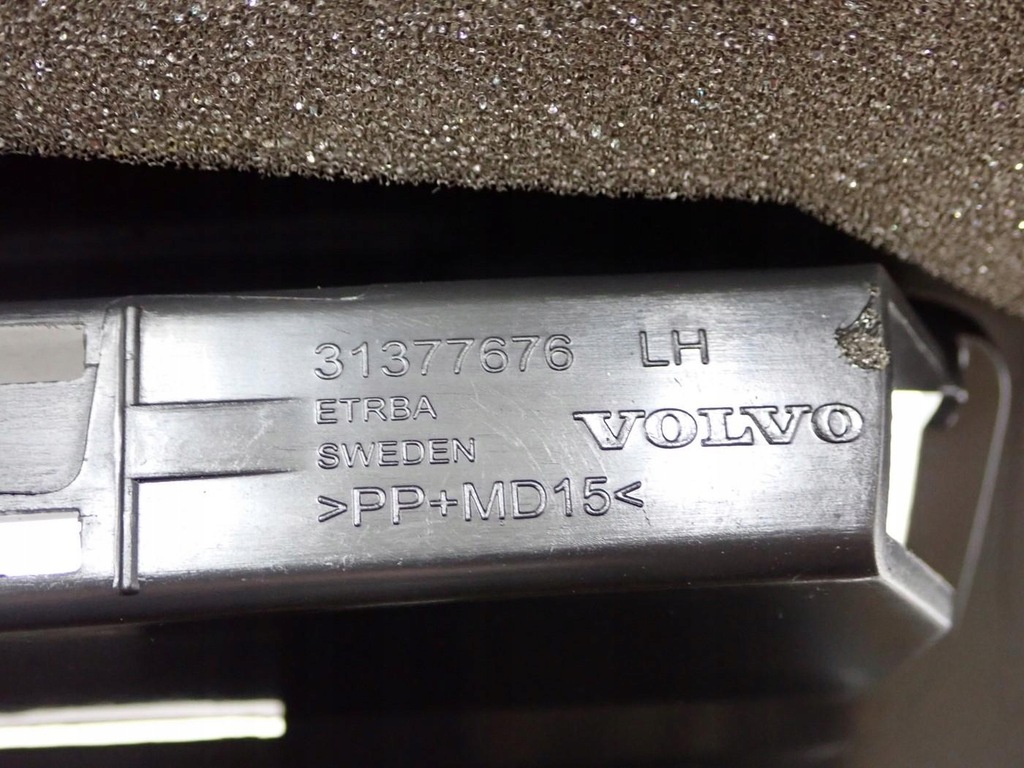 фото №7, Пластик защита стойка левый задняя 31377676 kombi volvo v90 ii 19r