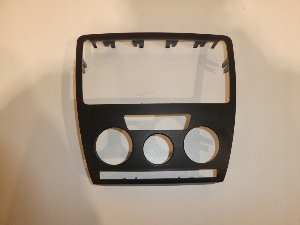 фото №1, Рамка защита консоли оригинальный номер skoda octavia 2 1z0858069e